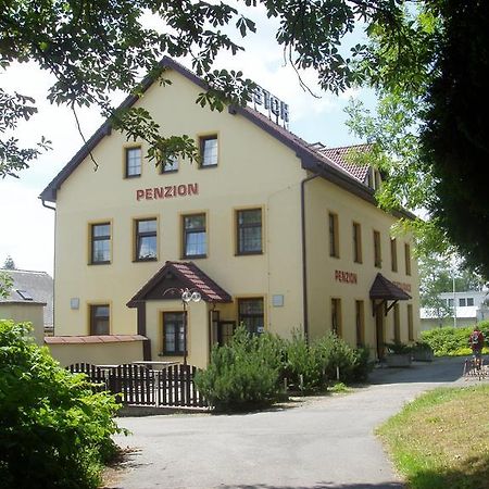 菲利皮酒店 Ždírec nad Doubravkou 外观 照片